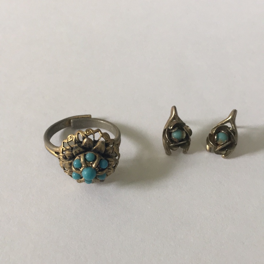 Vintage Faux Turquoise Ring & Wishbone Earrings Bundle Lot